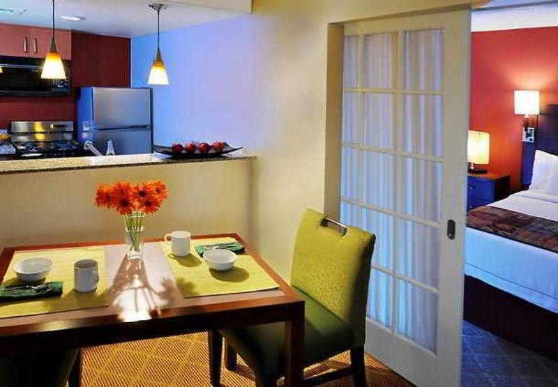 Sonesta Es Suites Dallas Central Expressway Exterior foto